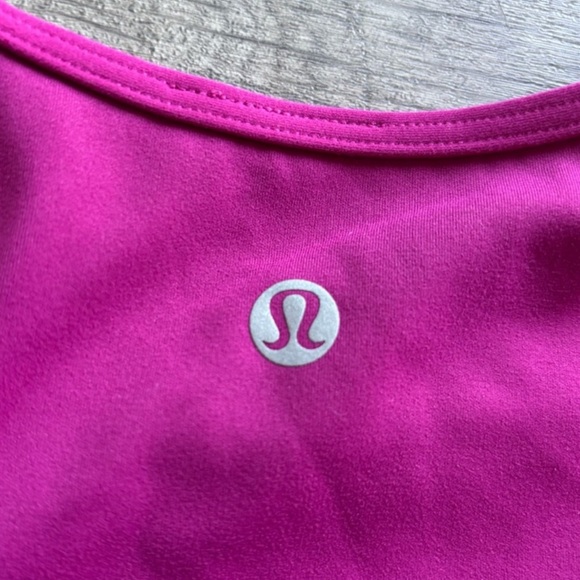 Lululemon Mastered Motion Cropped Tank in a beautiful magenta! Like new. - Picture 3 of 3